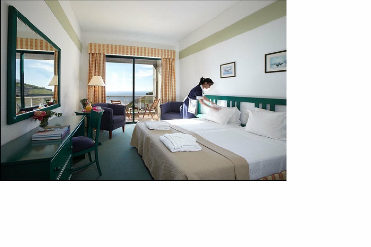 Hotel Escola ฟุงชาล ภายนอก รูปภาพ